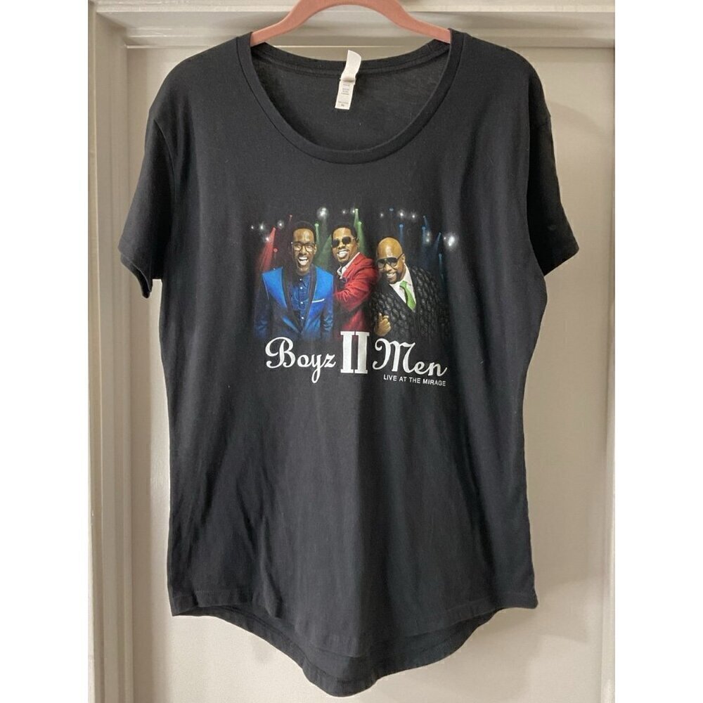 Boys II Men Concert at the Mirage Las Vegas Woman’s T-Shirt Size XL